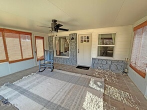 14971 Elizabeth Lake Rd in Elizabeth Lake, CA - Building Photo - Building Photo