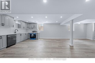 935 Barton Way in Innisfil, ON - Building Photo - Building Photo