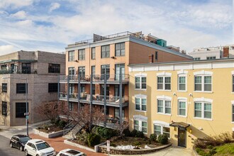 2412 17th St NW in Washington, DC - Building Photo - Building Photo