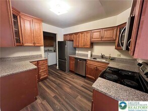 2915 Schoenersville Rd, Unit 2nd Flr Unit A in Bethlehem, PA - Building Photo - Building Photo