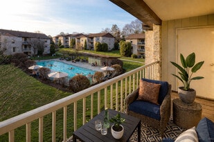 Country Club Apartments in Reading, PA - Building Photo