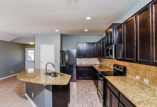 4816 Samsel Falls in San Antonio, TX - Building Photo - Building Photo