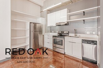 430 S Broadway, Unit 511 in Los Angeles, CA - Building Photo - Building Photo