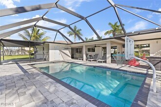2232 SE 27th St in Cape Coral, FL - Building Photo - Building Photo