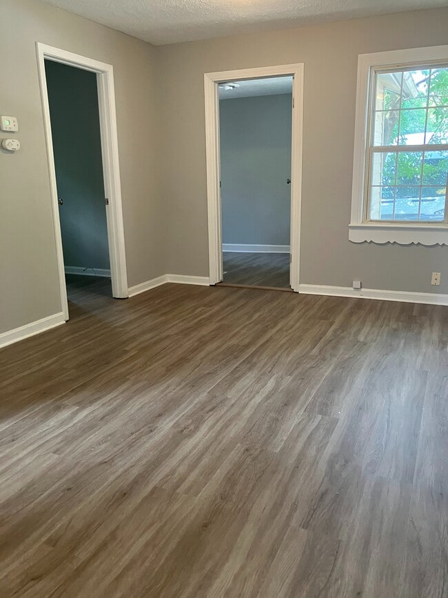 899 Orchard Rd in Willoughby, OH - Building Photo - Building Photo
