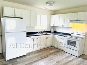 284 W Windsor Terrace in Antioch, IL - Building Photo - Building Photo