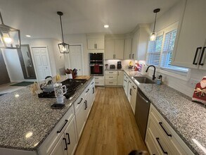 309 Cedarwood Ln in Matthews, NC - Building Photo - Building Photo