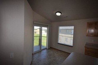 2107 E Whispering Willow Ln-Unit -102 in Nampa, ID - Building Photo - Building Photo