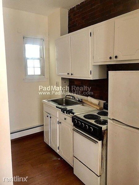 58 S Huntington Ave in Boston, MA - Building Photo