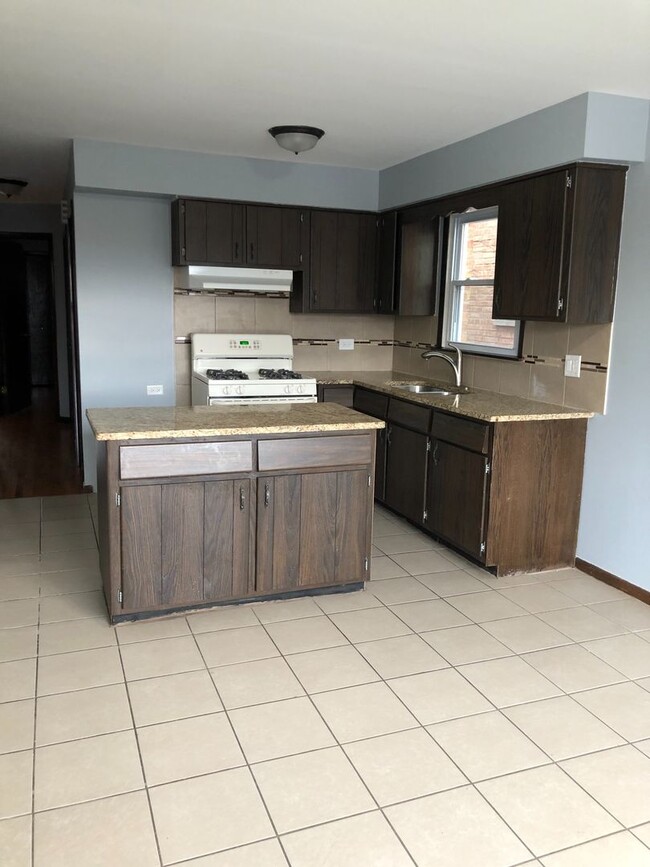 312 Yates Ave in Calumet City, IL - Building Photo - Building Photo