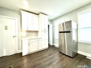 7-9 Burritt Ave in Stratford, CT - Building Photo - Building Photo