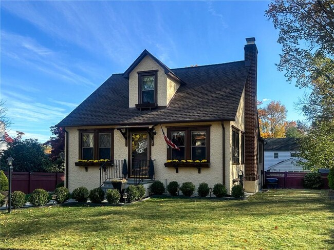 property at 15 Longfellow St