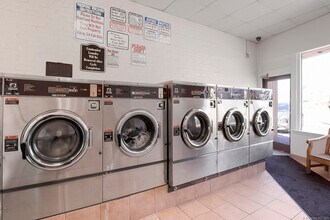 36 Woodbury Ave in Norwalk, CT - Building Photo - Building Photo