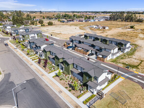 Casa di Fortuna in Fresno, CA - Foto de edificio - Building Photo