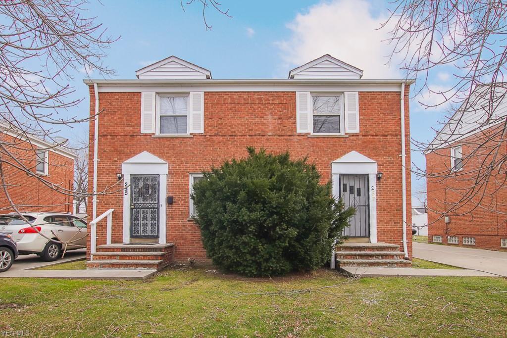 257 E 250th St in Euclid, OH - Building Photo