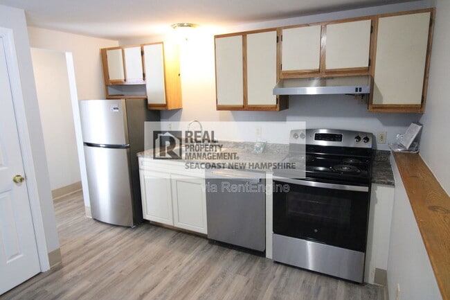 28 Ivy Ln in Barrington, NH - Building Photo - Building Photo