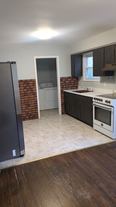 1441 Broadway Blvd in Manchester, NJ - Building Photo