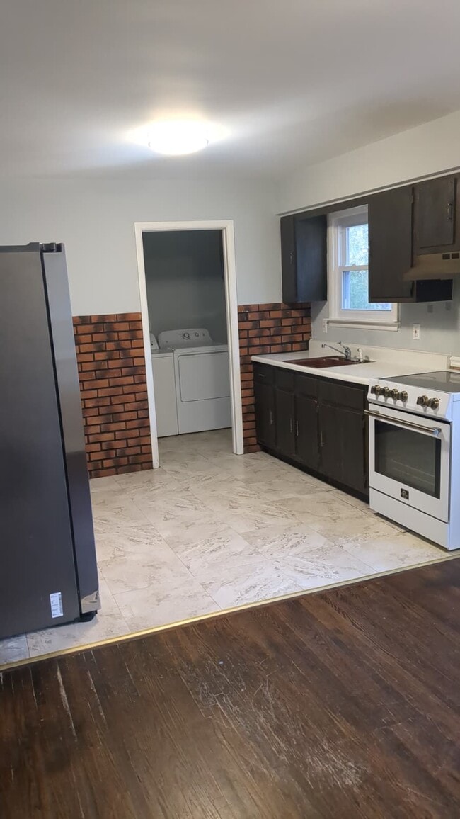 property at 1441 Broadway Blvd