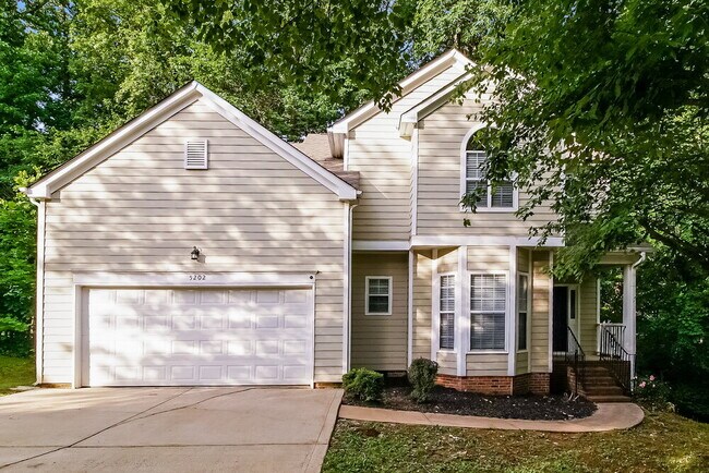 property at 5202 Hedgecrest Pl