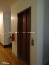 27 Park Dr-Unit -Apt 8 in Boston, MA - Building Photo - Building Photo