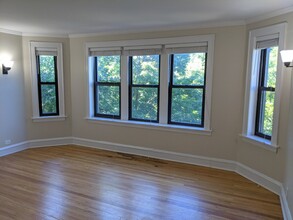 716 Reba Pl, Unit 16-3N in Evanston, IL - Foto de edificio - Building Photo
