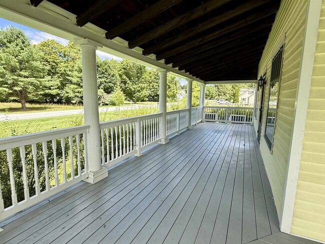 282 Highland Ave in Manchester, VT - Building Photo - Building Photo