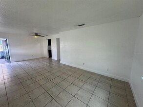 6619 S West Shore Blvd in Tampa, FL - Foto de edificio - Building Photo