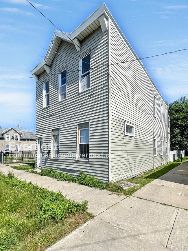 3404 Walton Ave in Cleveland, OH - Building Photo - Building Photo