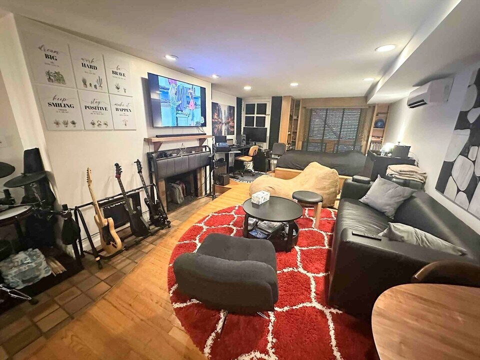 36 Beacon St in Boston, MA - Building Photo