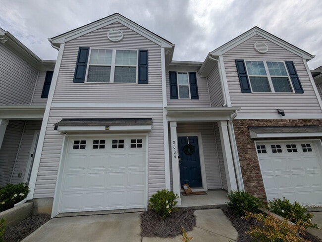 Room in Townhome on Murray Br Dr in Charlotte, NC - Foto de edificio - Building Photo