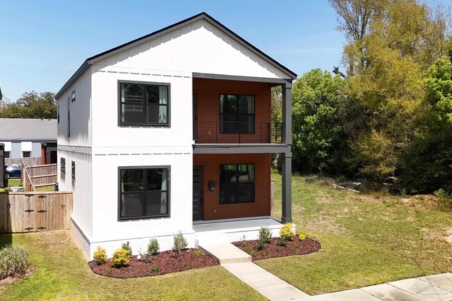 524 W De Soto St in Pensacola, FL - Building Photo - Building Photo