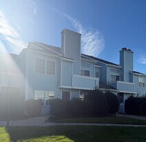 63 Heather Croft in Egg Harbor Township, NJ - Building Photo