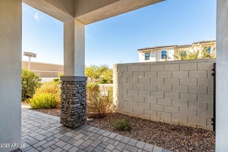 4810 E Helena Dr in Scottsdale, AZ - Building Photo - Building Photo