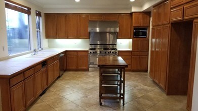 22615 Summerfield in Mission Viejo, CA - Building Photo - Building Photo