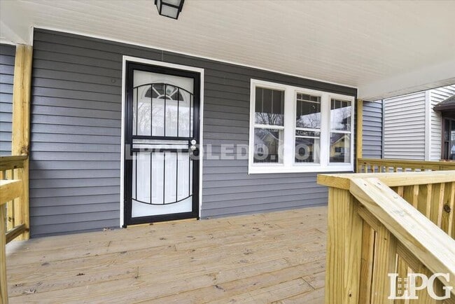 2041 Loxley Rd in Toledo, OH - Building Photo - Building Photo