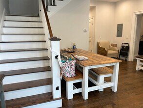 2044 Beacon St in Waban, MA - Building Photo - Building Photo