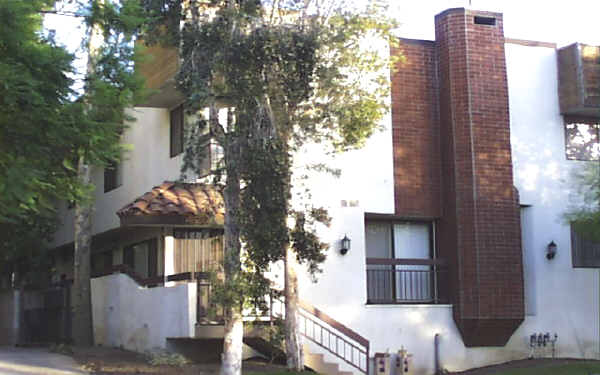 422 N Jackson St in Glendale, CA - Building Photo - Building Photo