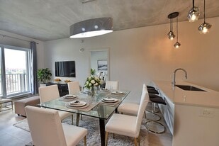 37 Brunswick Blvd in Dollard-des-Ormeaux, QC - Building Photo