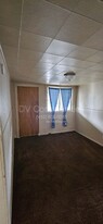 47609 OR-58 in Oakridge, OR - Building Photo