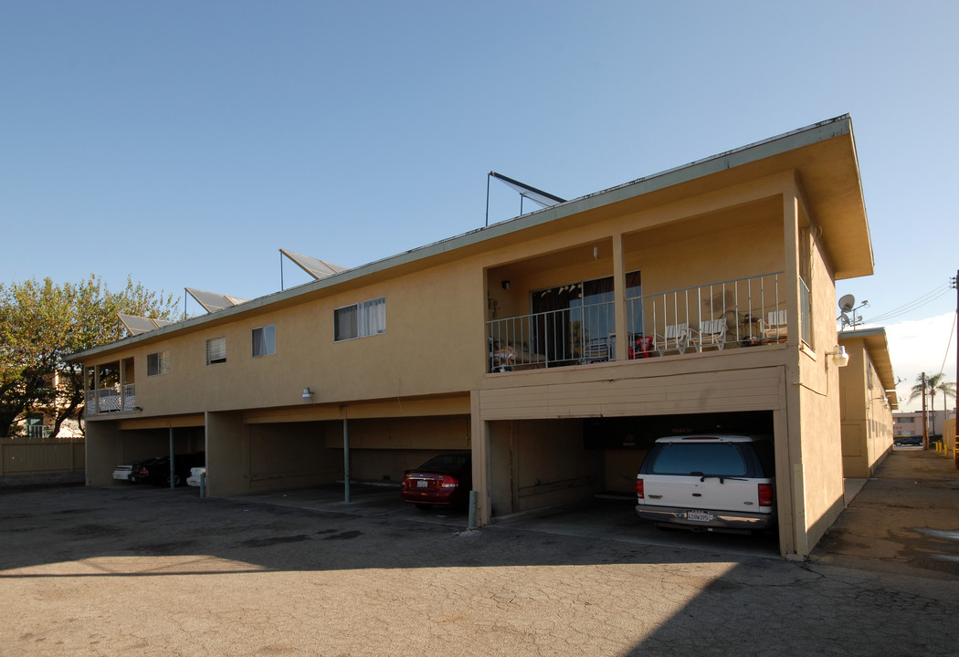 25917 Narbonne Ave in Lomita, CA - Building Photo