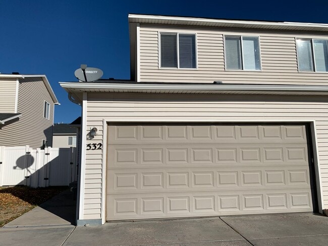 property at 532 W 2nd St