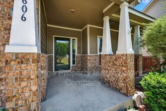 606 Horn Run in San Antonio, TX - Building Photo - Building Photo
