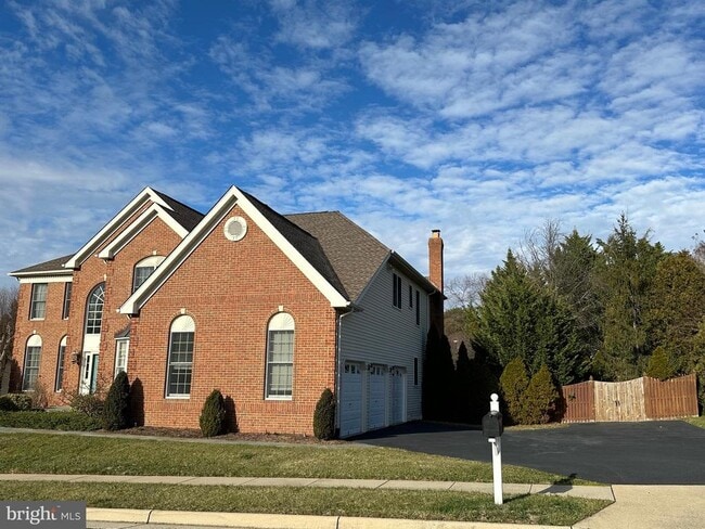 property at 3215 Spring Rain Ct