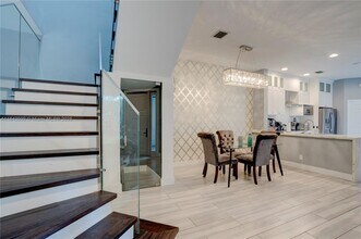 1364 Harbor View W in Hollywood, FL - Building Photo - Building Photo