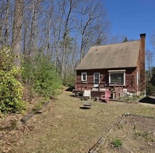 43 Casalis Rd in Peterborough, NH - Building Photo - Building Photo