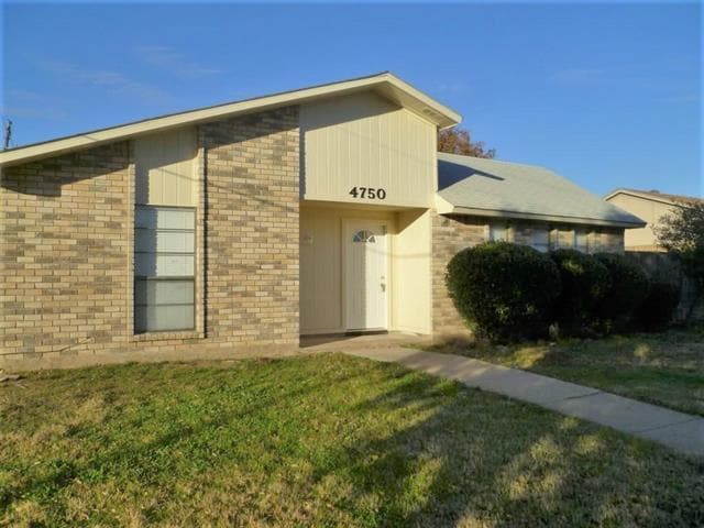 property at 4750 Wagner Cir