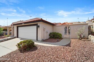 205 N Alto Mesa Dr in El Paso, TX - Building Photo - Building Photo