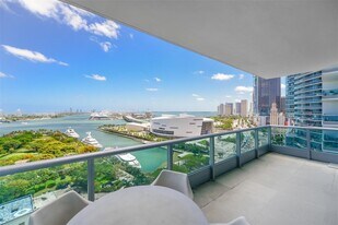 900 Biscayne Blvd, Unit 2104 in Miami, FL - Building Photo