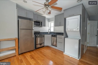 1327 Tasker St, Unit #3 in Philadelphia, PA - Building Photo - Building Photo
