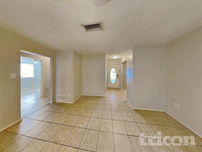 726 Cindy Dr in Cedar Hill, TX - Building Photo - Building Photo